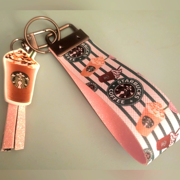 Starbucks Key Fob 🎉2/$30🎉 - Picture 5 of 6